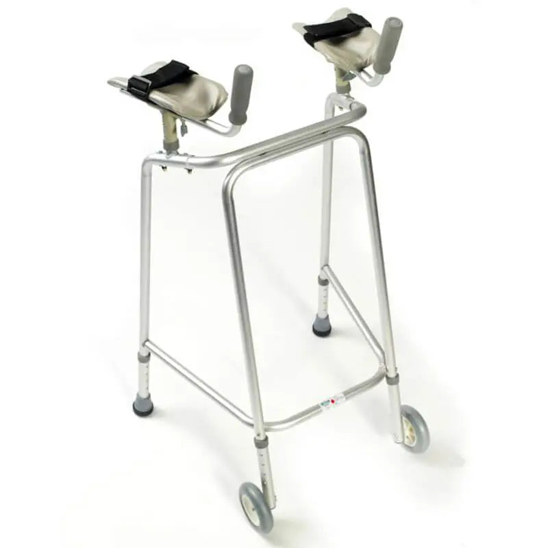 mobility_world_ltd_uk_drive_devilbiss_healthcare_walking_frame_domestic_wheeled_medium_with_forearm_platform