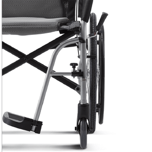Mobillity-World-UK-Karma-Ergo-lite-2-Transit-Wheelchair-footrest-2
