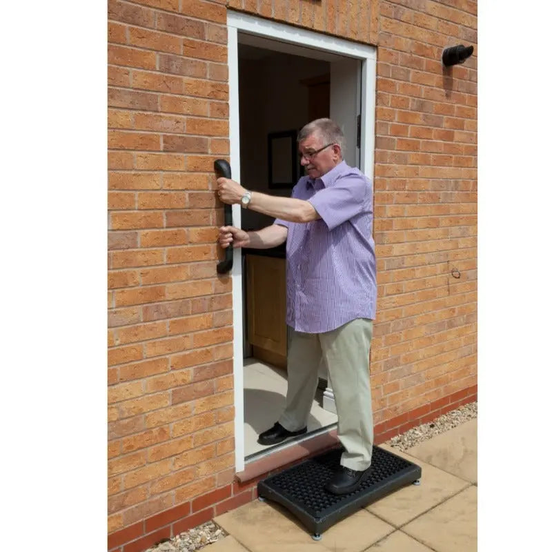 derby_half_step_and_outdoor_grab_rail