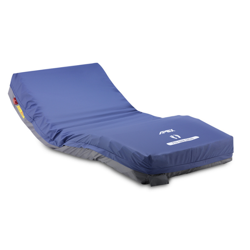 This mattress has an alternating mode that continuously and sequentially inflates and deflates air cells to avoid long term pressurization of tissue. The CPR knob is located at the patient’s right-hand side of the mattress near the head section area, and whenever a CPR operation is needed, quickly turn the CPR knob to release air from the mattress.
