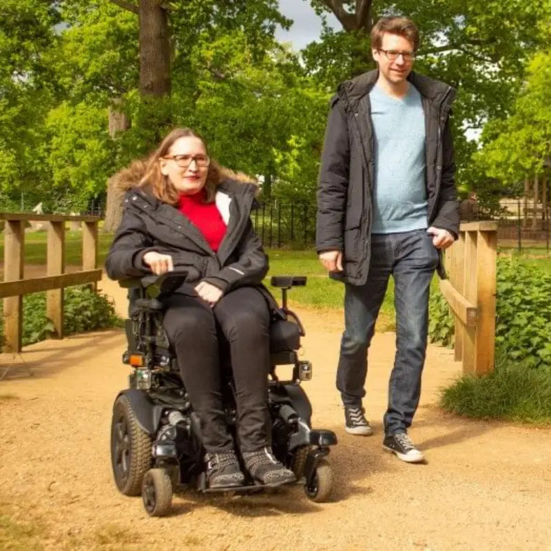 Juvo B5/B6 mid-wheel drive power chair offers incomparable driving characteristics for all fields of application. The single-wheel suspension and torsion drive system form the basis for this intuitive drive type gives explicit maneuverability and sturdiness when used.