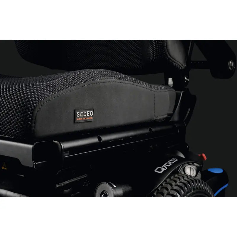 With 4-pole motors and a choice of 60 or 80 Ah batteries, this model is designed to give you the freedom to travel wherever you want. The optional Gyro-Tracking System ensures a smooth, stable ride, making it ideal for those with limited mobility.
