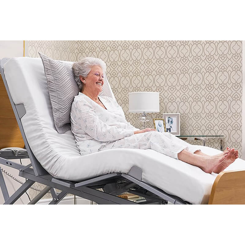The Opera Basic 3ft Low Classic Profiling Bed With Cot Sides is perfect for those who need a little bit of extra help when it comes to getting in and out of bed. The bed can be lowered to just 22cm from the floor, greatly reducing the risk of impact injury from falls.