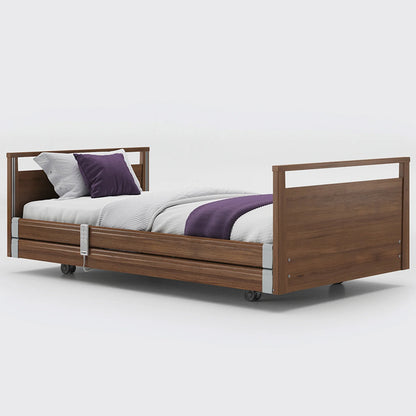 The Opera® Signature bed is height adjustable, making it suitable for both nursing care and ease of access. The bed's extensive height range allows it to be lowered close to the floor and raised up to a carer's waist level to make it easier to provide care.