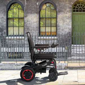 Mobility-World-UK-Sunrise-Medical-Premium-Compact-Folding-Power-Wheelchair-QUICKIE-Q50R-lifestyle