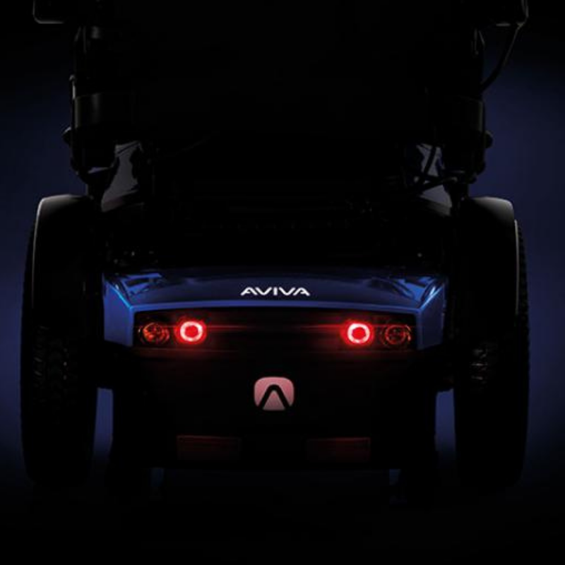 AVIVA RX20 Modulite is the perfect rear-wheel-drive powerchair for everyday mobility. Its compact base and tight turning radius make it ideal for small spaces. With a seat to floor height of only 435mm, it's perfect for positioning at tables or desks.