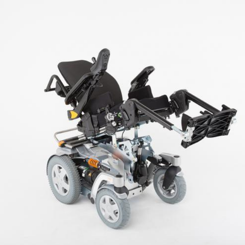 The all-new Storm 4 Xplore is equipped with four separately adjustable high-end springs, with integrated shock absorbers, for superior comfort and traction on rough ground. Plus, pneumatic tyres come as standard to further enhance outdoor performance.