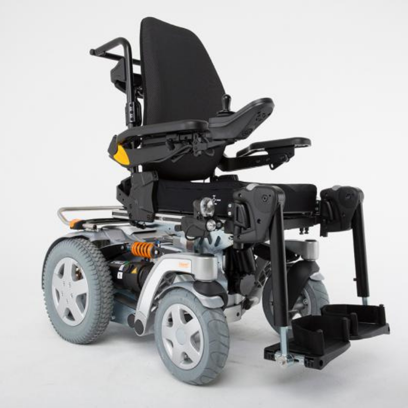 The all-new Storm 4 Xplore is equipped with four separately adjustable high-end springs, with integrated shock absorbers, for superior comfort and traction on rough ground. Plus, pneumatic tyres come as standard to further enhance outdoor performance.