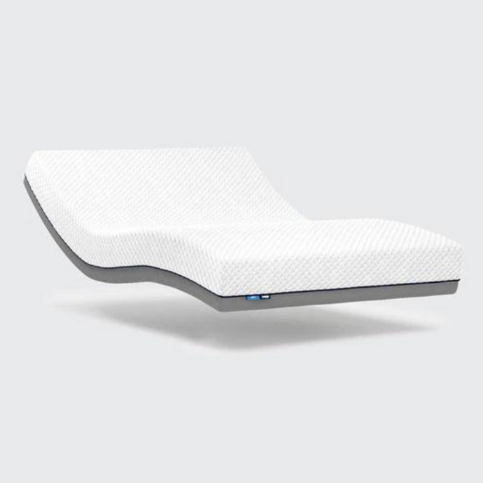 The Multi-layered mattress with high-density base support foam, visco foam and a natural latex topping foam.