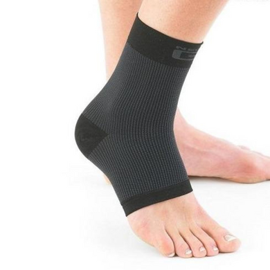 Neo G Airflow Ankle Support Small: 15 - 19 cm; Medium: 19 - 23 cm; Large: 23 - 28 cm; X-Large: 28 - 33 cm