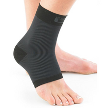 Load image into Gallery viewer, Neo G Airflow Ankle Support -X Large Small: 15 - 19 cm; Medium: 19 - 23 cm; Large: 23 - 28 cm; X-Large: 28 - 33 cm