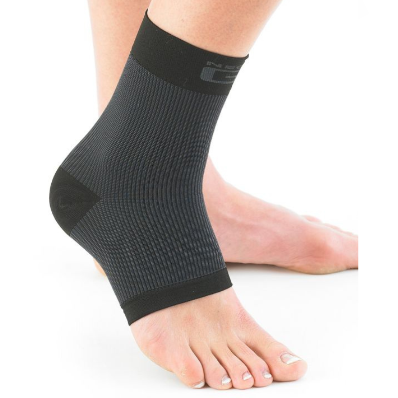 Neo G Airflow Ankle Support -X Large Small: 15 - 19 cm; Medium: 19 - 23 cm; Large: 23 - 28 cm; X-Large: 28 - 33 cm