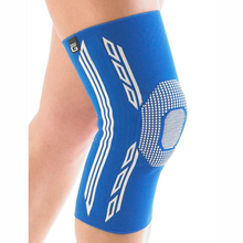 Load image into Gallery viewer, Neo G Airflow Plus Stabilized Knee Support - XS