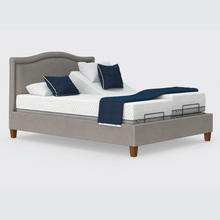 Load image into Gallery viewer, The Flyte Dual has a split/twin mattress platform allowing each side to be controlled independently. The bed is raised on legs for underbed clearance.