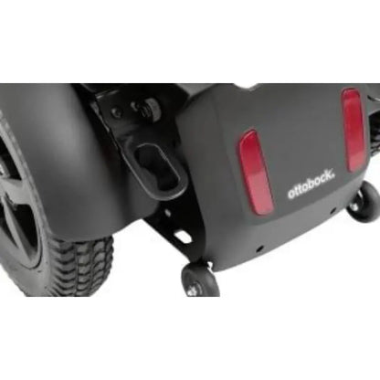 Anti-tipper rollers Integrated anti-tipper rollers ensure enhanced safety and protect against damage when driving backward.