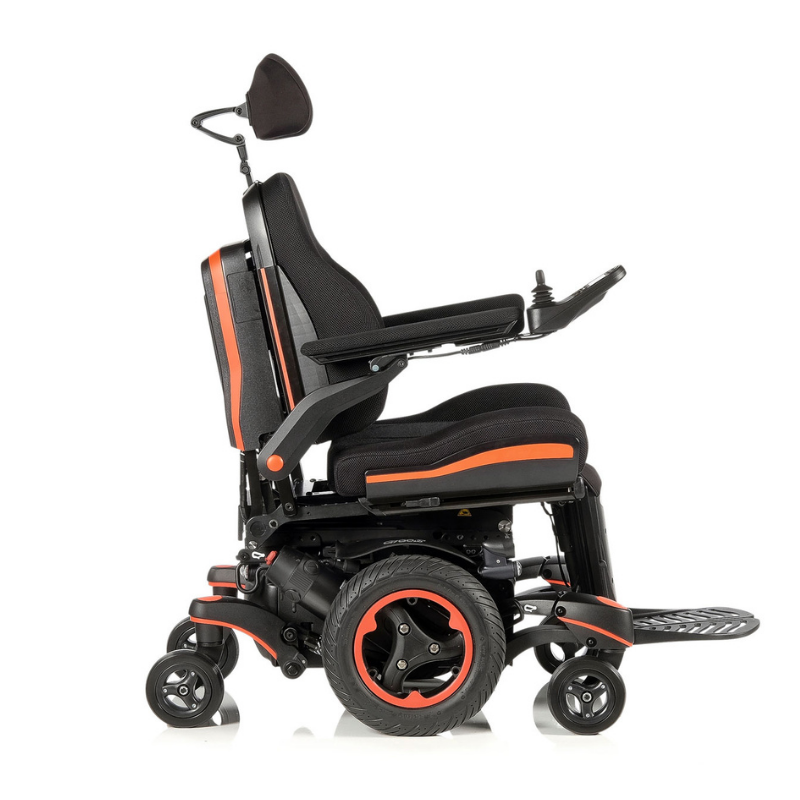 With the independent movement of all six wheels, this wheelchair can easily navigate obstacles and inclines. Powered by ultra-reliable motors and a choice of 60 or 80 Ah batteries, the Q700 M Ergo is built to last.