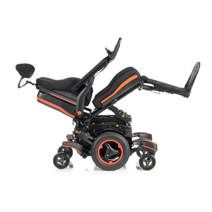 With the independent movement of all six wheels, this wheelchair can easily navigate obstacles and inclines. Powered by ultra-reliable motors and a choice of 60 or 80 Ah batteries, the Q700 M Ergo is built to last.