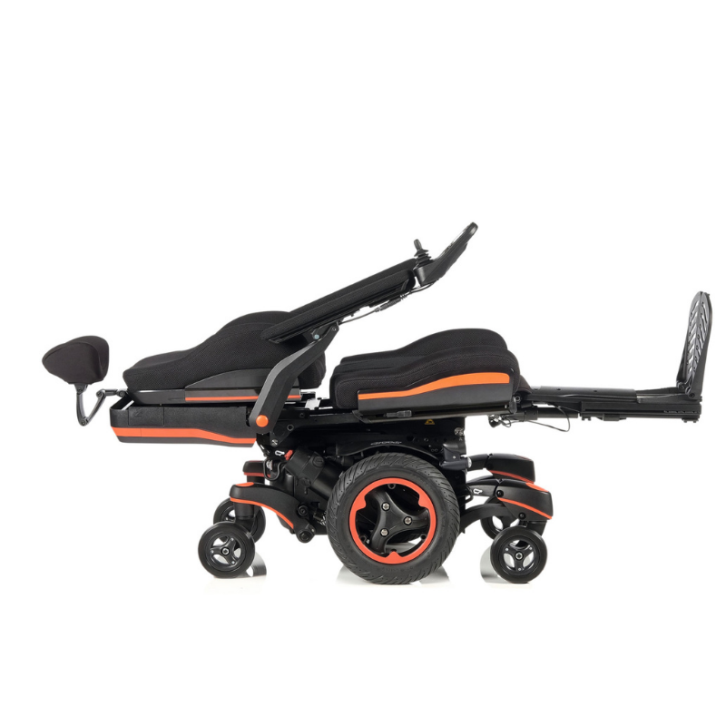With the independent movement of all six wheels, this wheelchair can easily navigate obstacles and inclines. Powered by ultra-reliable motors and a choice of 60 or 80 Ah batteries, the Q700 M Ergo is built to last.