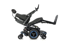 Load image into Gallery viewer, With 4-pole motors and a choice of 60 or 80 Ah batteries, this model is designed to give you the freedom to travel wherever you want. The optional Gyro-Tracking System ensures a smooth, stable ride, making it ideal for those with limited mobility.