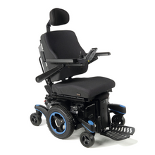 Load image into Gallery viewer, With 4-pole motors and a choice of 60 or 80 Ah batteries, this model is designed to give you the freedom to travel wherever you want. The optional Gyro-Tracking System ensures a smooth, stable ride, making it ideal for those with limited mobility.